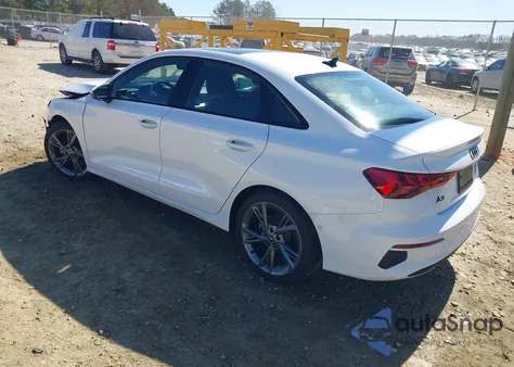 2024 Audi A3 Premium Plus 40 Tfsi Front-Wheel Drive S Tronic z USA, uszkodzony, nr VIN WAUBUDGY6RA028227